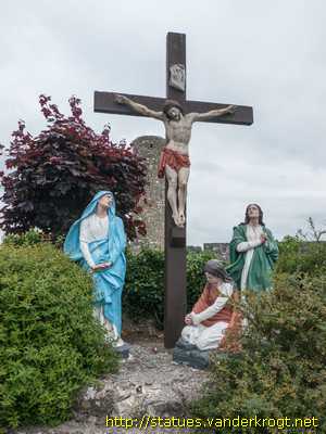 Aghagower - Achadh Ghobhair / Saints' statues around St. Patrick's Church