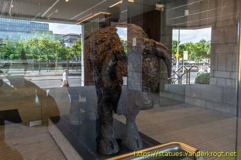 Dublin - Baile Átha Cliath - Bull and Bear