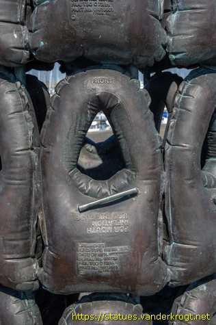 Dún Laoghaire - Commemorative Tower to the Hobblers