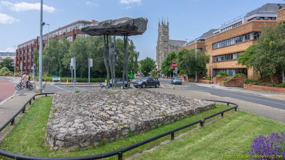Blackrock - An Charraig Dhubh - The Blackrock Dolmen