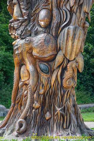 Dublin - Baile Átha Cliath - Tree of Life