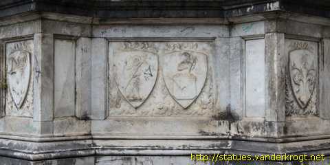 Arezzo - Monumento ai Caduti del Risorgimento