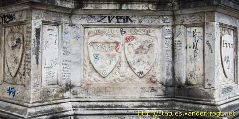 Arezzo - Monumento ai Caduti del Risorgimento