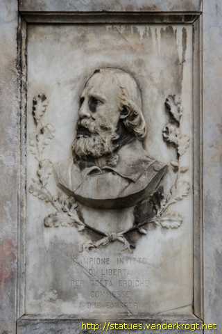 Arezzo - Monumento ai Caduti del Risorgimento