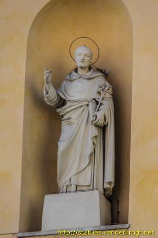 Carrara - Statue dei Santi alla Chiesa del Carmine