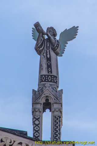 Lucca - San Michele e 35 protomi di figure storiche