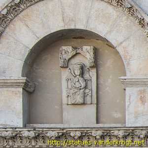 Lucca - Sculture alla Chiesa di Santa Maria Forisportam