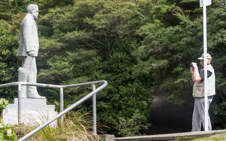 Titirangi - Henry Atkinson