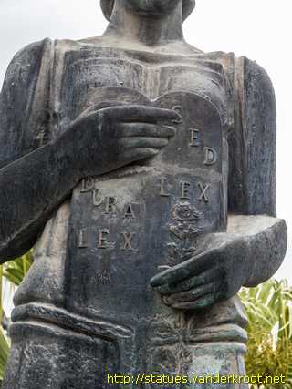 Povoação - Homenagem à Justiça