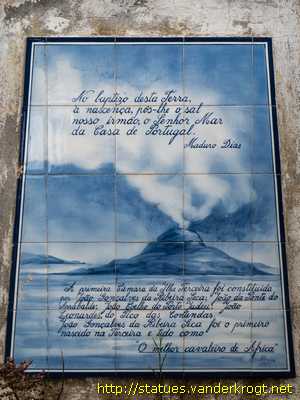 Porto Martins - Monumento para os quatro Joãos etc.