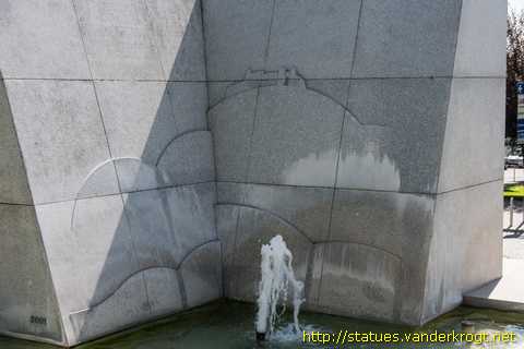 Arraiolos - Monumento à Tapeteira de Arraiolos