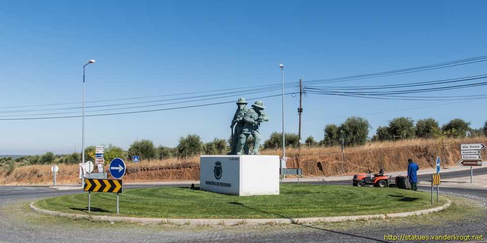 Redondo - Monumento aos Bombeiros Voluntários