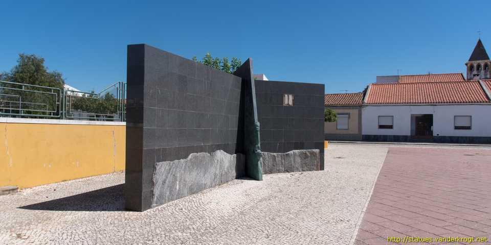 Cuba - Monumento a Fialho de Almeida