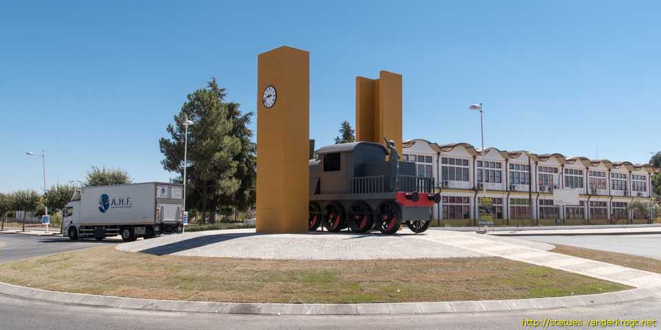 Cuba - Monumento ao Trabalhador de Caminhos de Ferro