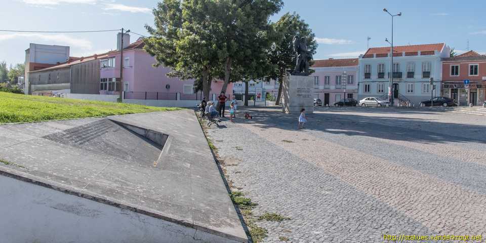 Almada - Fernão Mendes Pinto