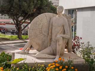 Funchal - Alegorias do Hospital Cruz de Carvalho