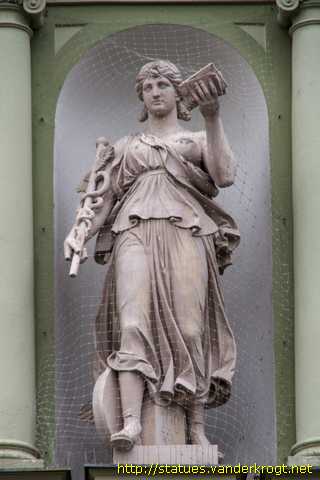 Maribor - Kipi na pošti