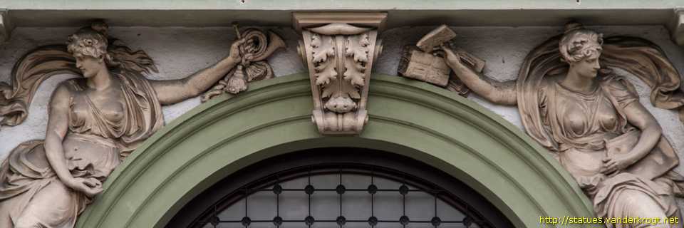 Maribor - Kipi na pošti