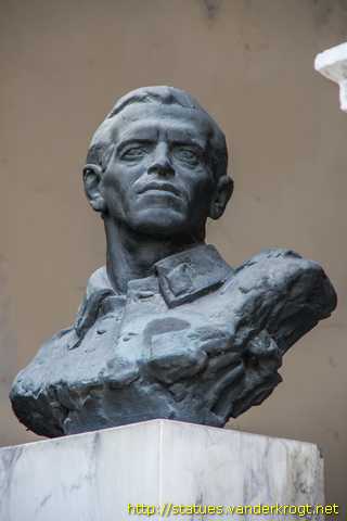 Novo mesto - Spominska loža herojev