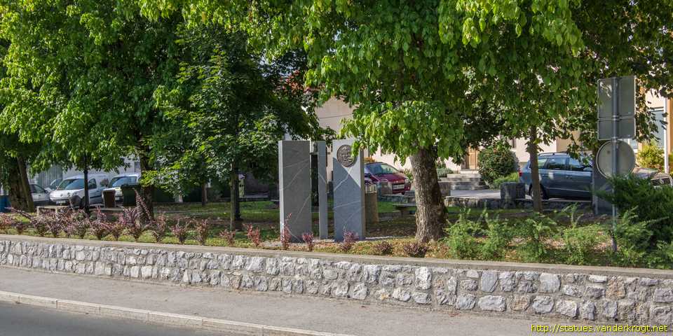 Žužemberk - Spomenik na znane Suhokranjce