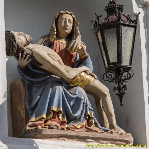 Ljubljana - Kipi svetnikov in škofje na ljubljanski stolnici
