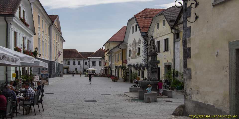 Radovljica - Spomenik Josipini Hočevar