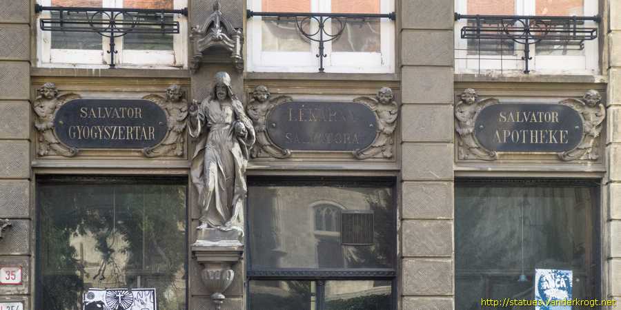 Bratislava - Christus Salvator