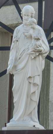 Borgo Maggiore - Statue dei Santi al Santuario del Cuore Immacolato di Maria
