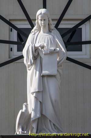 Borgo Maggiore - Statue dei Santi al Santuario del Cuore Immacolato di Maria